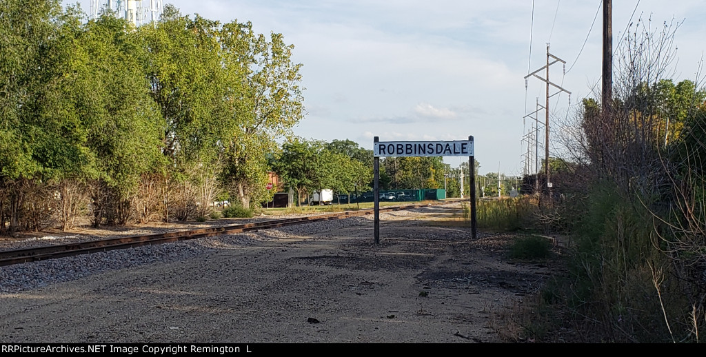 Robbinsdale Station Sign